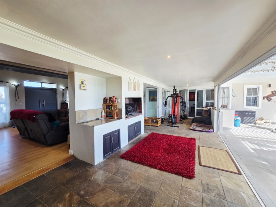 5 Bedroom Property for Sale in Kingswood Golf Estate Western Cape